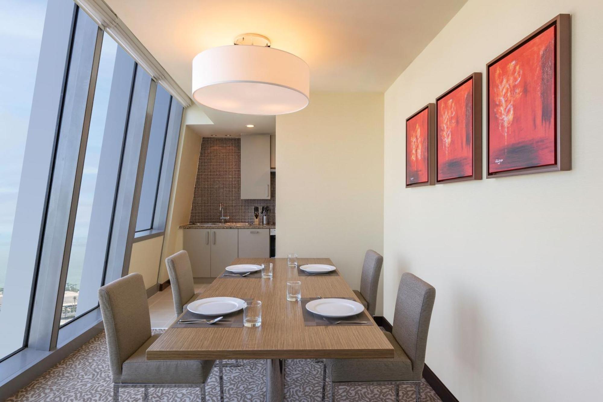 Le Meridien City Center Doha Kültér fotó